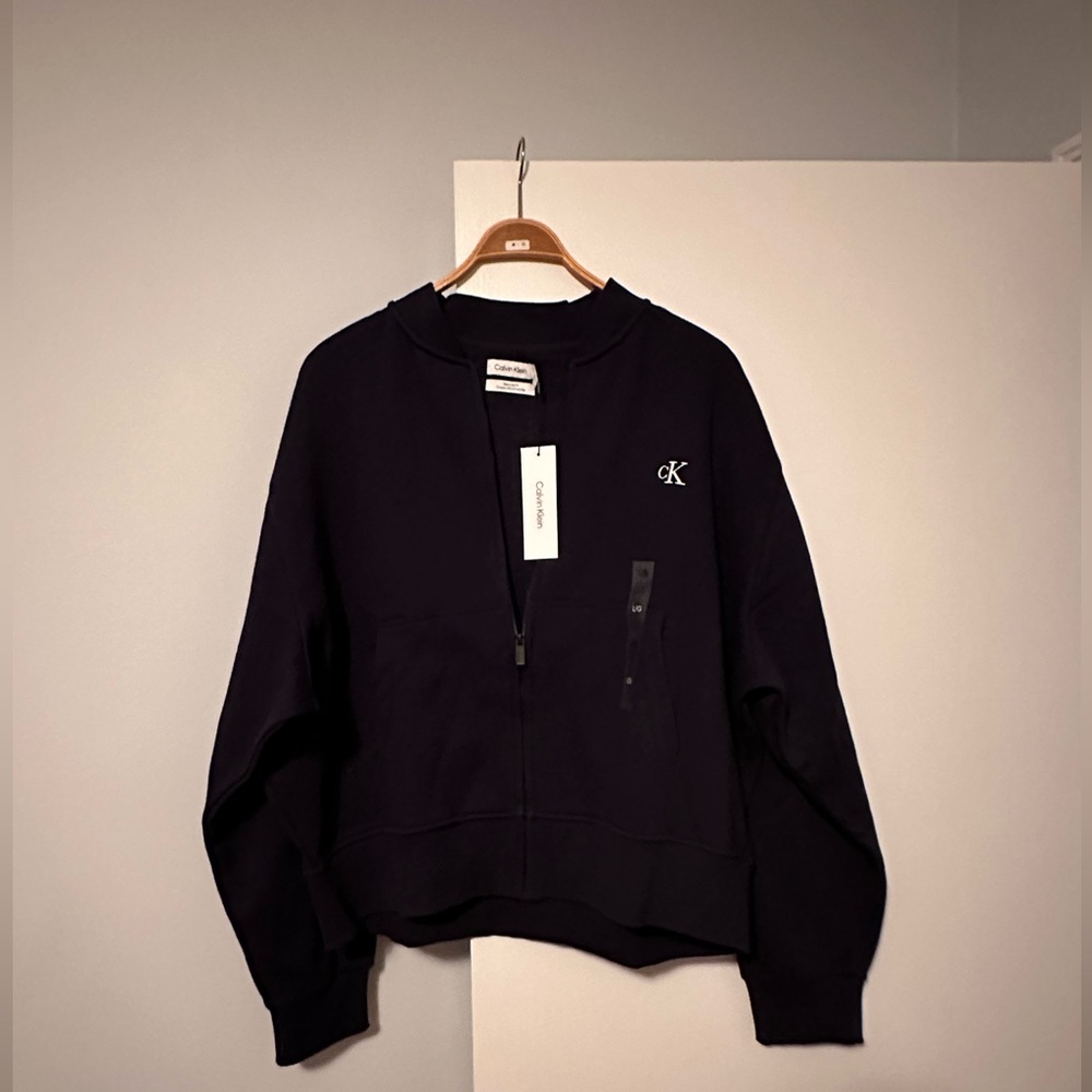 Calvin Klein Sweatshirt!